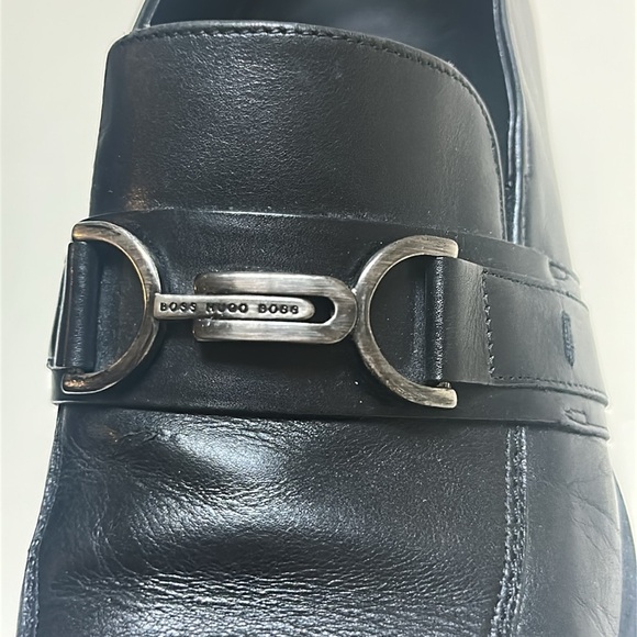 HUGO BOSS LEATHER LOAFERS WITH BRANDED HARDWARE TRIM Men's SIZE 6.5 - Picture 5 of 10